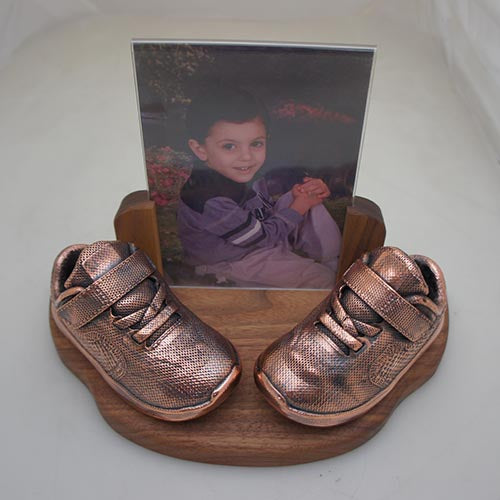 Pair Baby Shoes - Rounded Wood Base + Picture (Style 200)